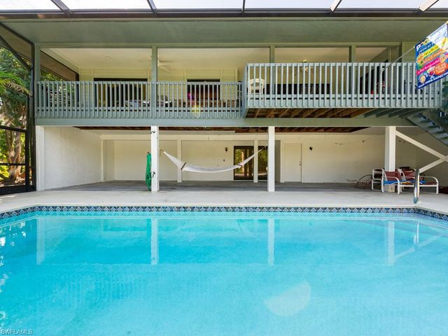 1379 Albatross RD, Sanibel, FL 33957