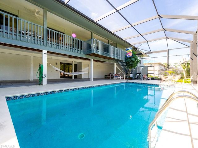 1379 Albatross RD, Sanibel, FL 33957