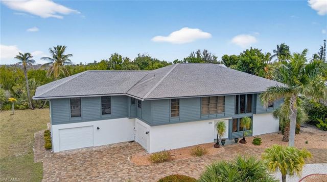 1379 Albatross RD, Sanibel, FL 33957