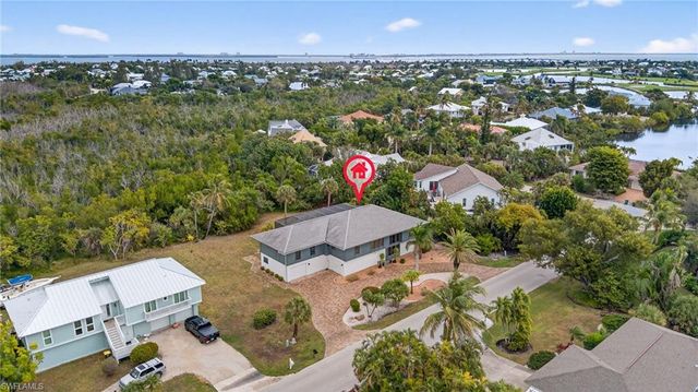 1379 Albatross RD, Sanibel, FL 33957