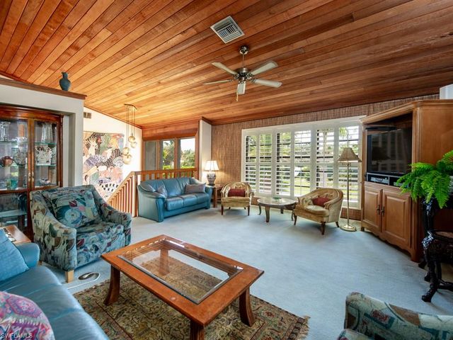 1379 Albatross RD, Sanibel, FL 33957