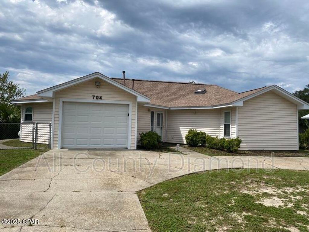 704 Water Oak Drive, Panama City Beach, FL 32408