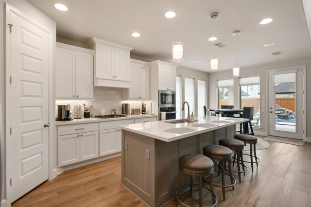 7239 Stillmeadow Grove Drive, Magnolia, TX 77354