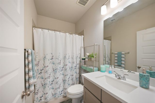7239 Stillmeadow Grove Drive, Magnolia, TX 77354