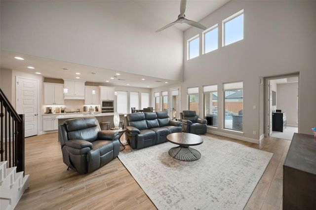 7239 Stillmeadow Grove Drive, Magnolia, TX 77354