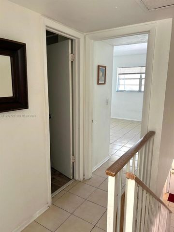 15385 S Dixie Hwy 22 Hwy, Palmetto Bay, FL 33157