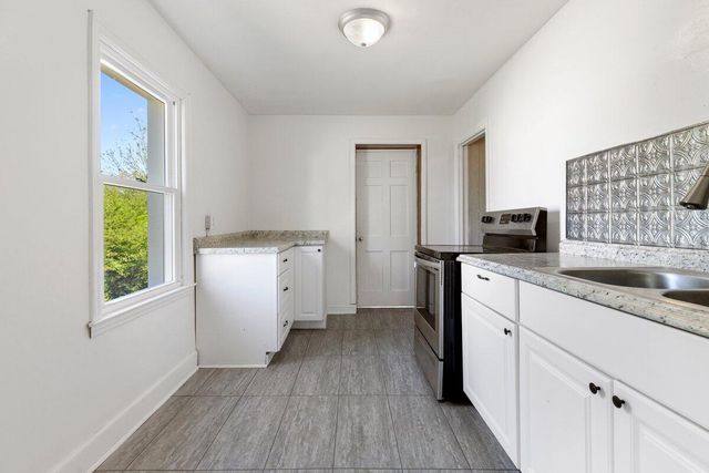 48 Upland DR, Salem, VA 24153