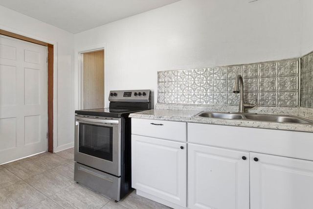 48 Upland DR, Salem, VA 24153