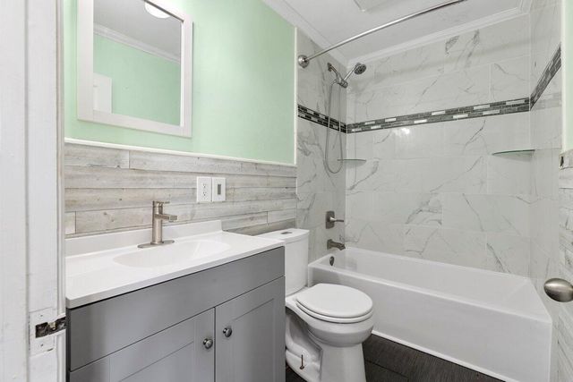 48 Upland DR, Salem, VA 24153