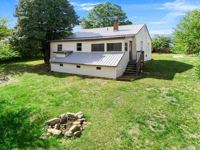 48 Upland DR, Salem, VA 24153