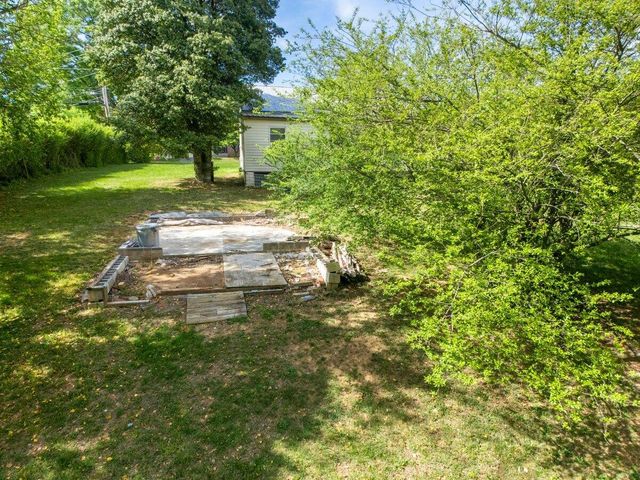 48 Upland DR, Salem, VA 24153
