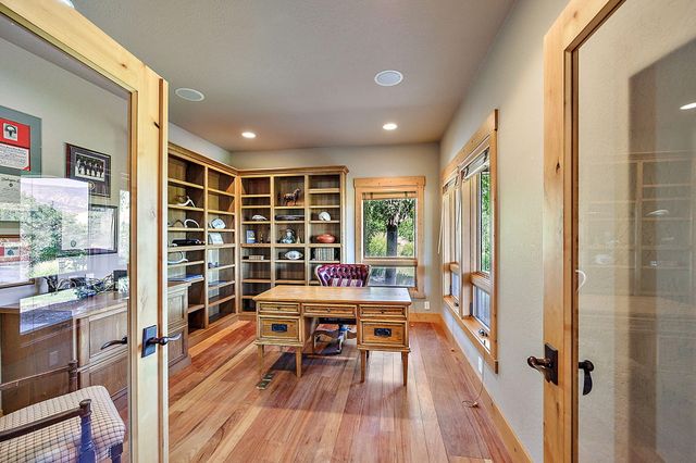 1475 Dead Indian Memorial Road, Ashland, OR 97520