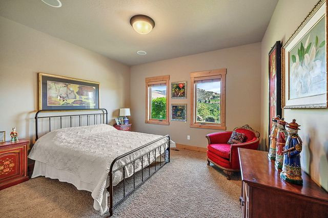 1475 Dead Indian Memorial Road, Ashland, OR 97520