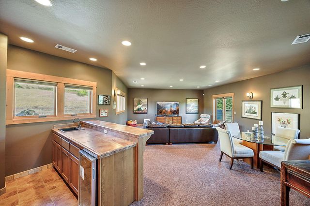 1475 Dead Indian Memorial Road, Ashland, OR 97520