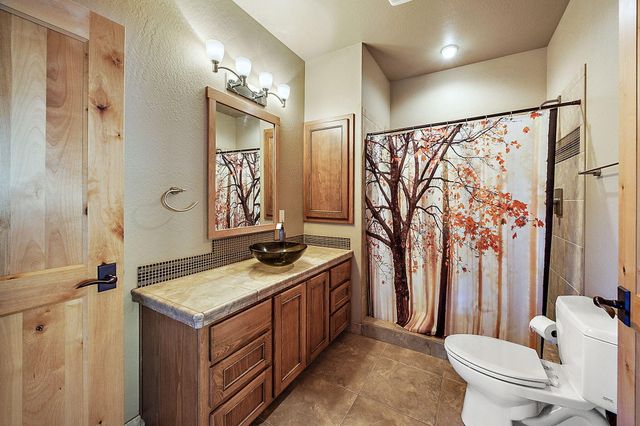 1475 Dead Indian Memorial Road, Ashland, OR 97520