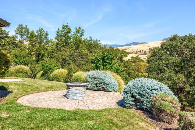 1475 Dead Indian Memorial Road, Ashland, OR 97520