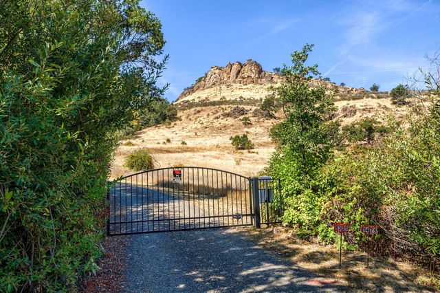 1475 Dead Indian Memorial Road, Ashland, OR 97520