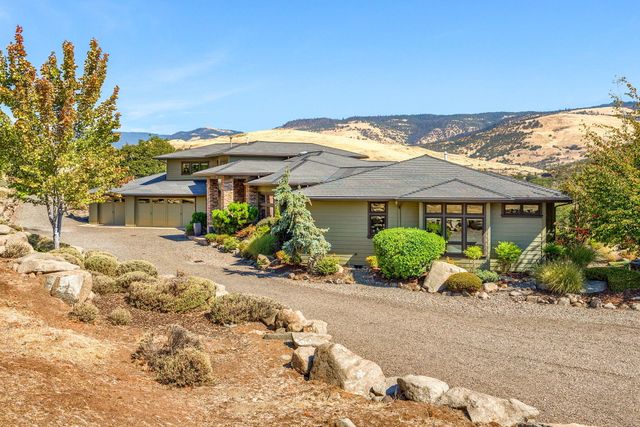 1475 Dead Indian Memorial Road, Ashland, OR 97520