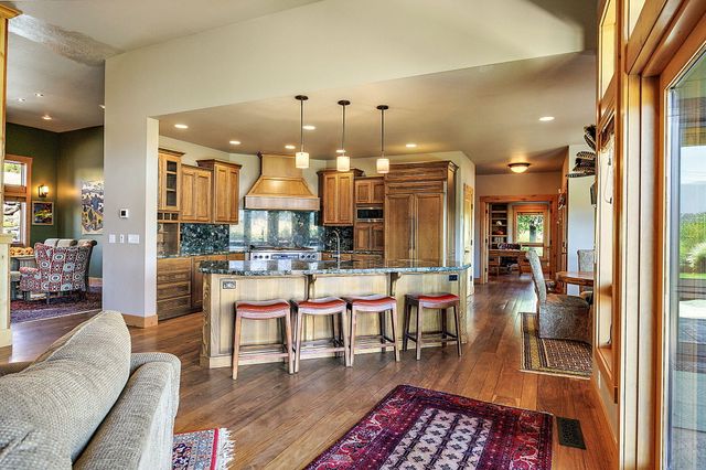 1475 Dead Indian Memorial Road, Ashland, OR 97520