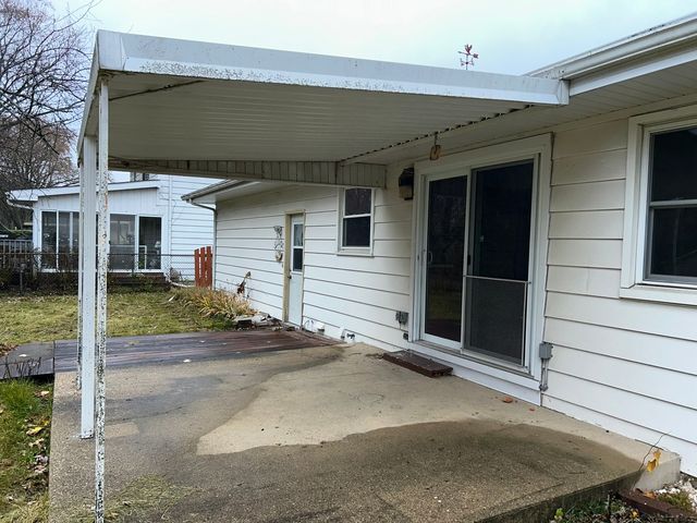 1755 Country Knolls Lane, Elgin, IL 60123