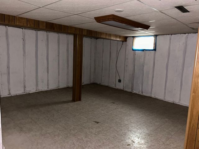 1755 Country Knolls Lane, Elgin, IL 60123