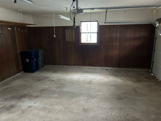 1755 Country Knolls Lane, Elgin, IL 60123