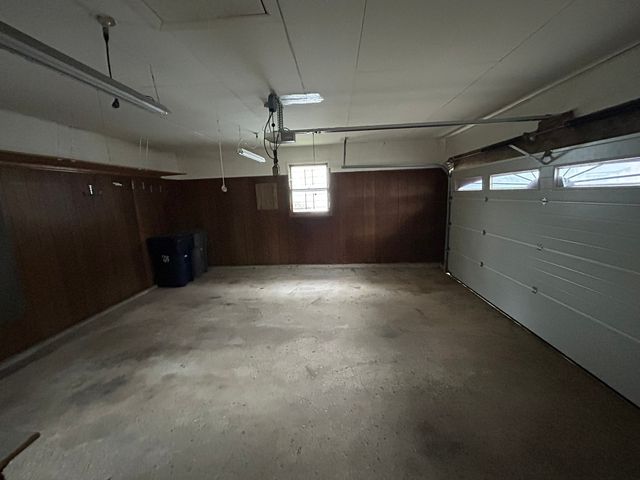 1755 Country Knolls Lane, Elgin, IL 60123