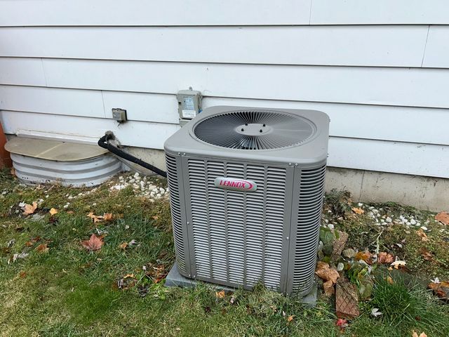 1755 Country Knolls Lane, Elgin, IL 60123