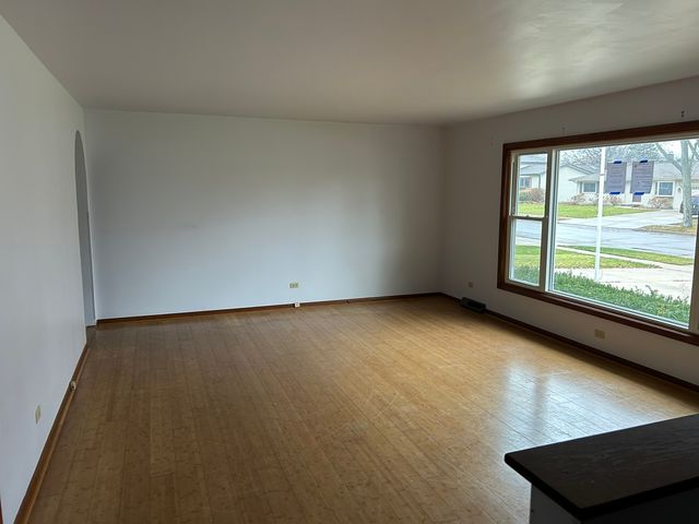 1755 Country Knolls Lane, Elgin, IL 60123