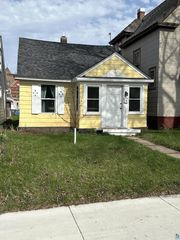 1520 Ogden Ave, Superior, WI 54880