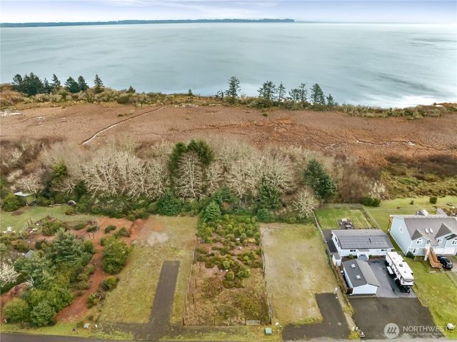 200 Olympic View Avenue NE, Ocean Shores, WA 98569