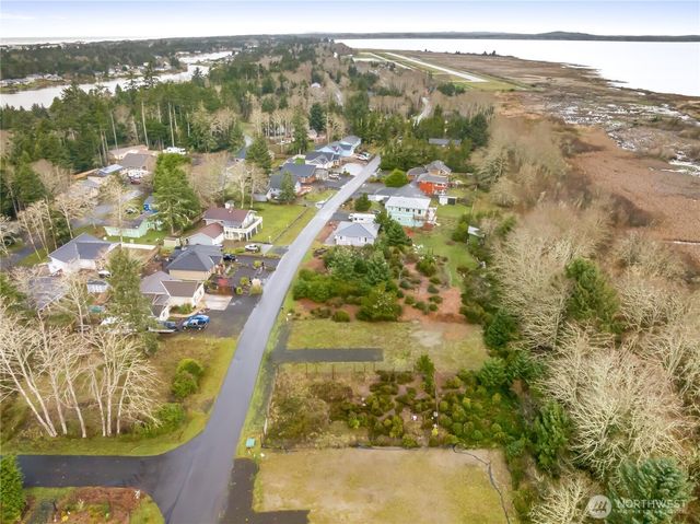 200 Olympic View Avenue NE, Ocean Shores, WA 98569
