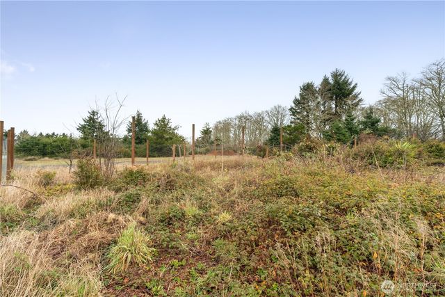 200 Olympic View Avenue NE, Ocean Shores, WA 98569