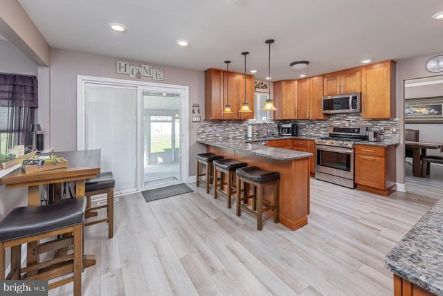 202 JUNIPER CIR, Glassboro, NJ 08028