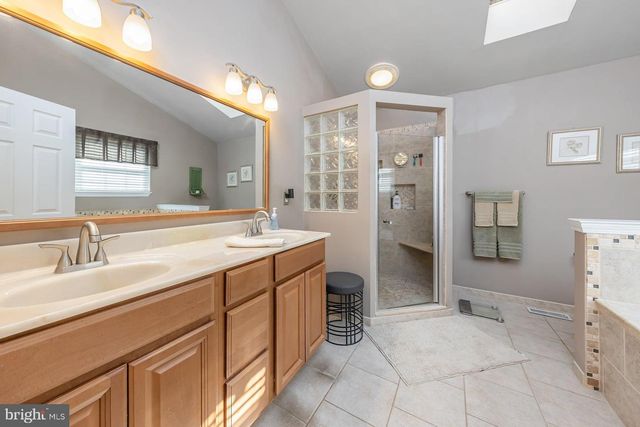 202 JUNIPER CIR, Glassboro, NJ 08028