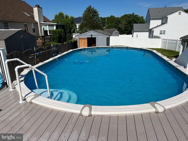 202 JUNIPER CIR, Glassboro, NJ 08028