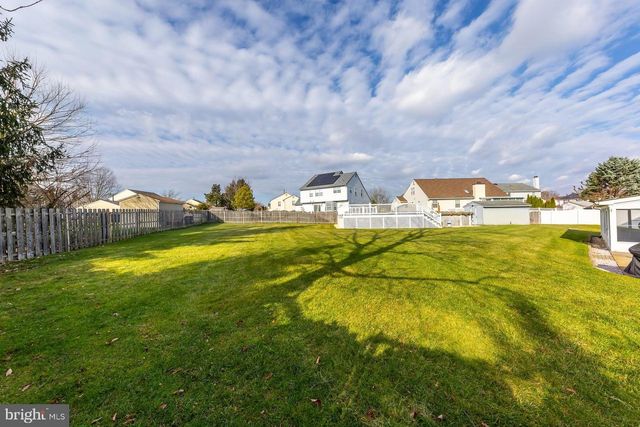 202 JUNIPER CIR, Glassboro, NJ 08028