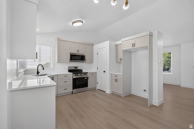 261 W BEVERLEE ANN DR, Draper, UT 84020