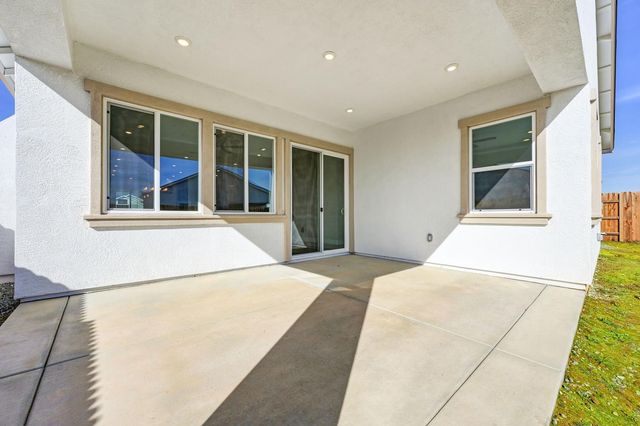 925 Acadia Ct, Roseville, CA 95747