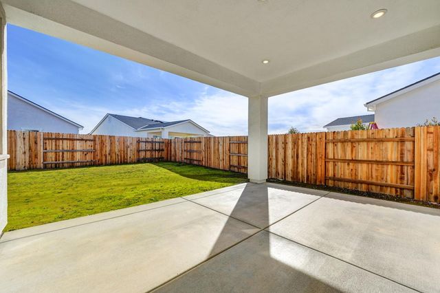 925 Acadia Ct, Roseville, CA 95747