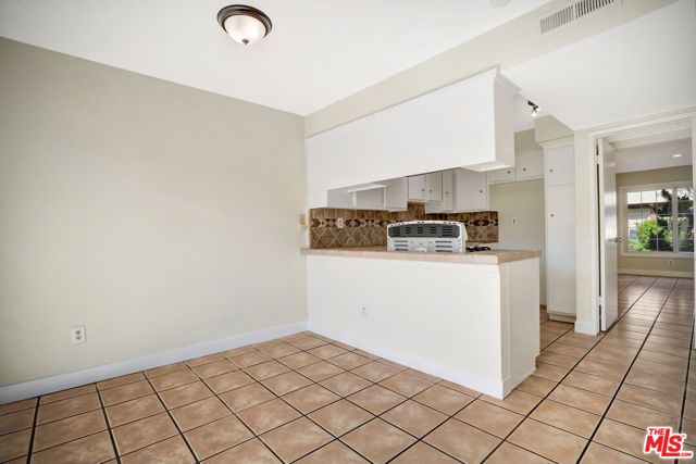 10065 De Soto Avenue 304, Chatsworth (los Angeles), CA 91311