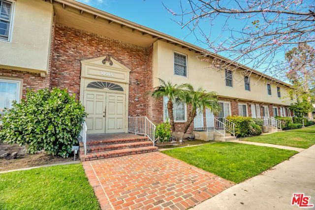 10065 De Soto Avenue 304, Chatsworth (los Angeles), CA 91311