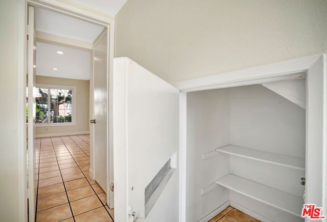 10065 De Soto Avenue 304, Chatsworth (los Angeles), CA 91311
