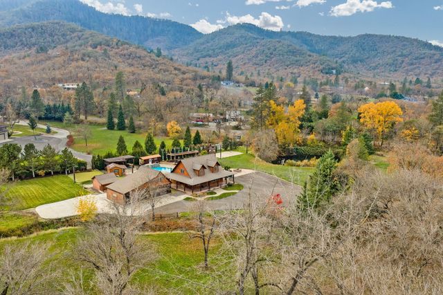 5650 Kane Creek Road, Central Point, OR 97502