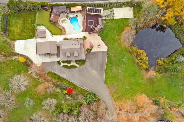 5650 Kane Creek Road, Central Point, OR 97502