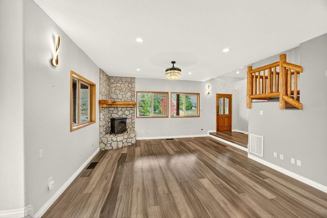 5650 Kane Creek Road, Central Point, OR 97502