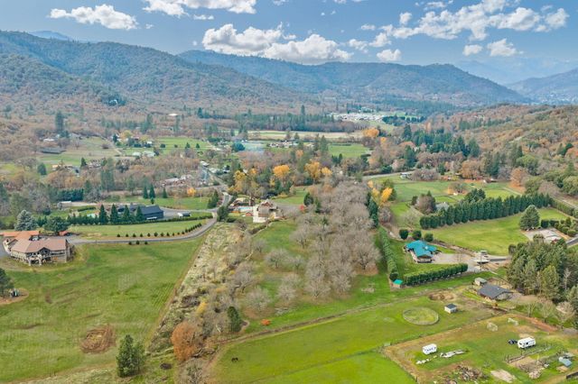 5650 Kane Creek Road, Central Point, OR 97502