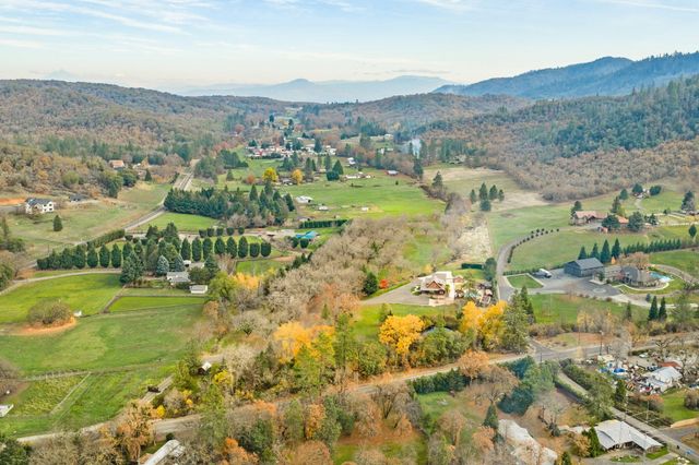 5650 Kane Creek Road, Central Point, OR 97502