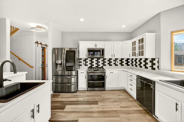 5650 Kane Creek Road, Central Point, OR 97502