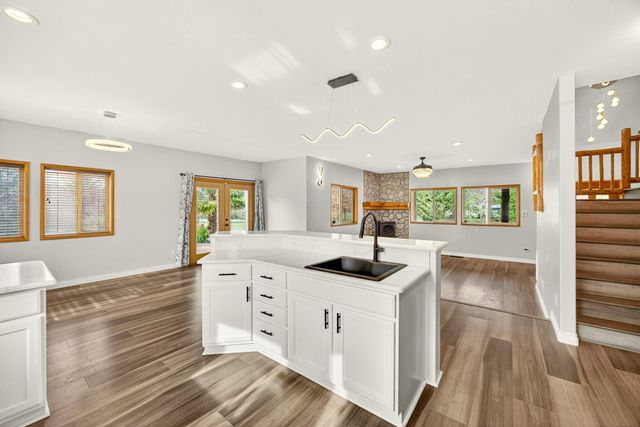 5650 Kane Creek Road, Central Point, OR 97502